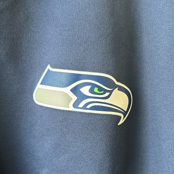 Team Apparel NFL Seattle Seahawks 1/4 Zip pullover - Picture 3 of 10